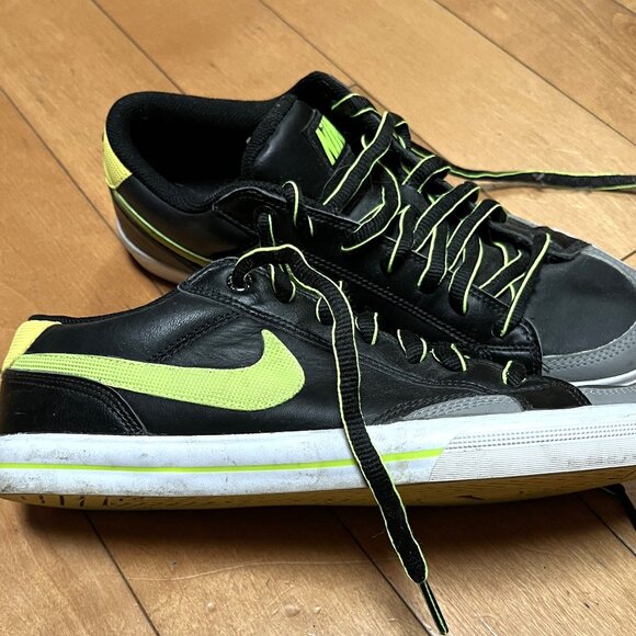 Nike sneakers - Picture 1 of 5